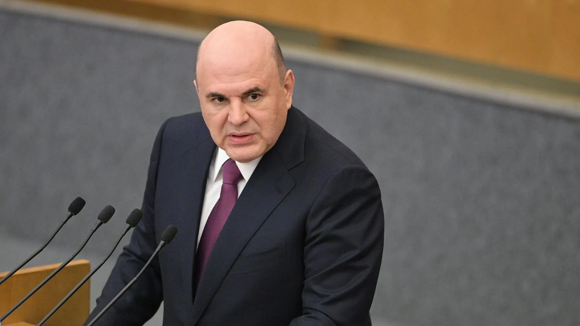 Ассоциация компаний электронной торговли предложила вводить НДС на импортные товары поэтапно, предупреждая, что резкое ужесточение правил может увести покупателей в серые каналы и снизить выручку российских продавцов.
