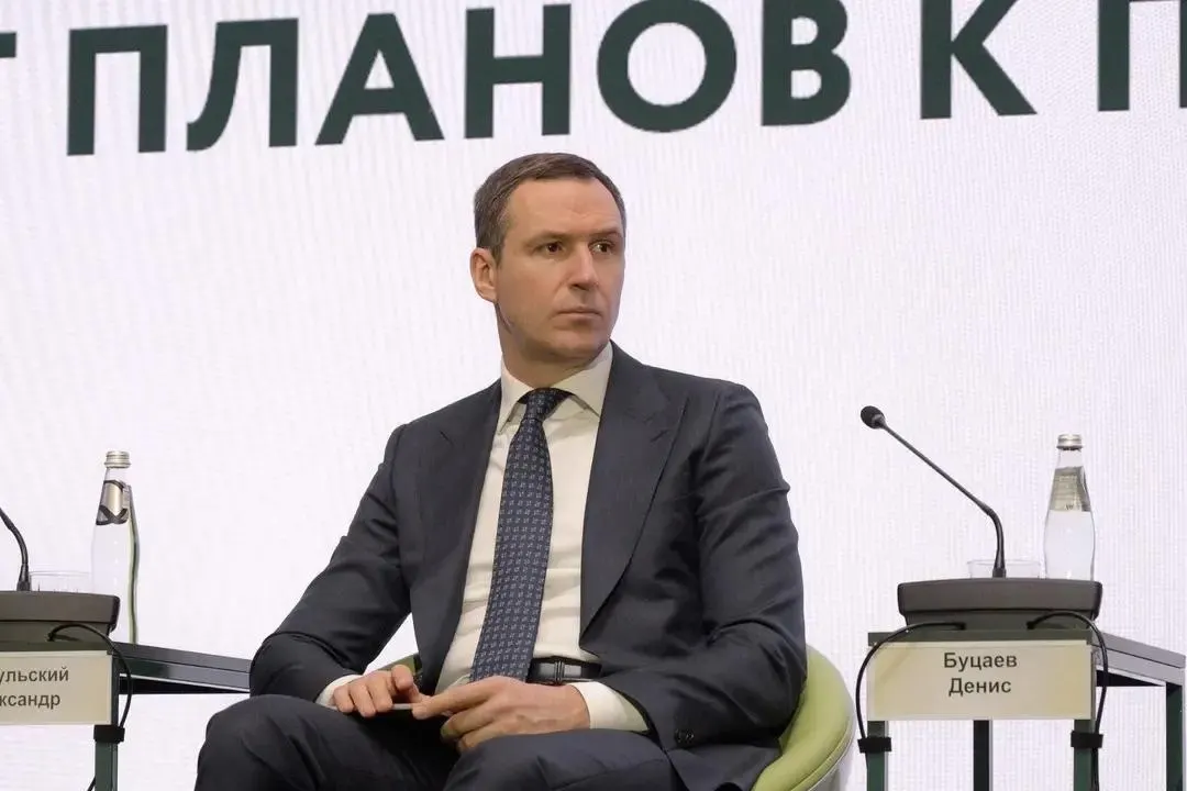 Его подозревают в хищении средств «Российского экологического оператора». Буцаев ранее курировал мусорную реформу, не достигшую заявленных показателей переработки.