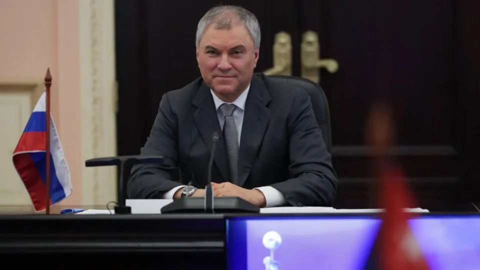 Председатель Госдумы заявил, что использование западного оружия и спутниковых технологий против гражданских объектов может вынудить Россию применить безследное оружие. Повод — атака на Старобельск и последующие удары по Киеву.