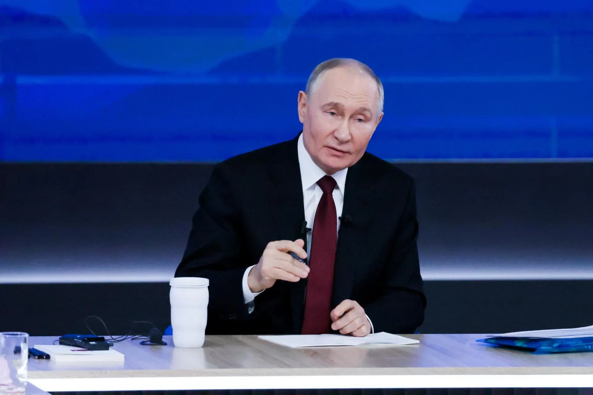 В День медицинского работника президент заявил о намерении нарастить кадровый и инфраструктурный потенциал здравоохранения и повысить престиж медицинских профессий.