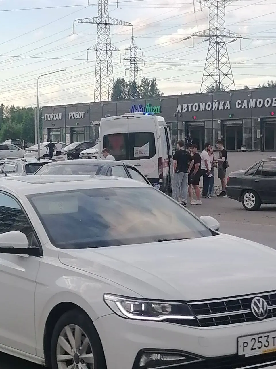 ДТП на улице Профессора: 18‑летнюю пассажирку арендованного электросамоката госпитализировали с травмами.