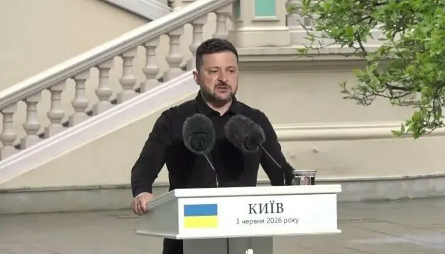 Президент Украины заявил о готовности к немедленным прямым переговорам с Путиным и озвучил ключевые позиции по защите, ударам по российской территории и расходам на вооружение.