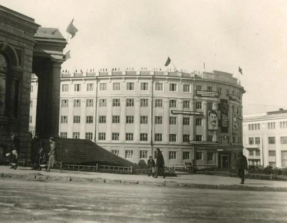 По архивным документам, в 1931 году рабочие и местные власти направляли в центры инициативу переименовать Челябинск в «Коба», однако решение отложили и переименования не состоялось.