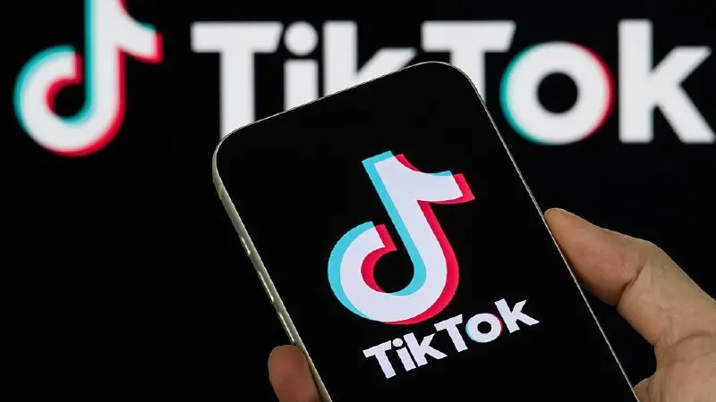 Платформу оштрафовали на три миллиона рублей — причиной стало неудаление двух роликов, которые регуляторы расценили как «пропаганду нетрадиционных сексуальных отношений». Ранее Верховный Суд признал «Международное движение ЛГБТ» экстремистской организацией.
