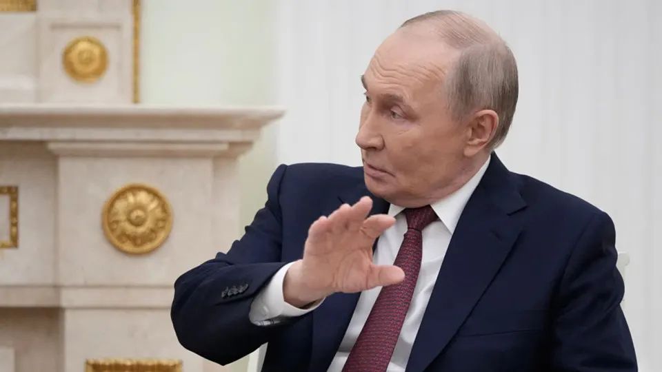 В последние годы в России усилилась волна изъятий частных компаний. Крупные предприниматели теряют контроль над активами — от сельхозхолдингов до портов и аэропортов — в условиях расширения антикоррупционных и иных претензий со стороны государства.