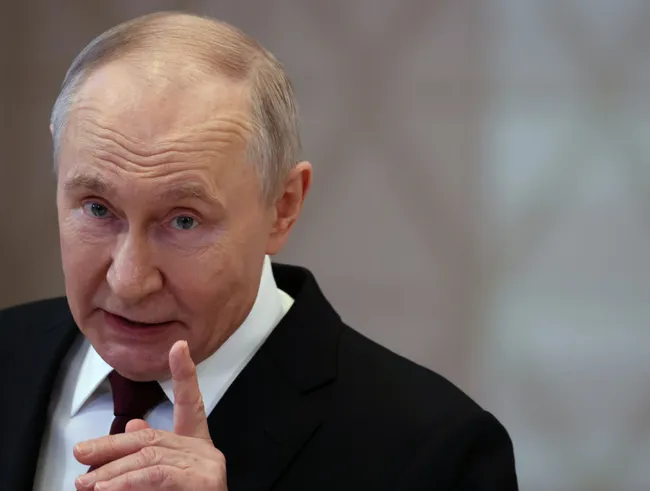 В интервью 28 июня президент заявил, что перебои с топливом существуют, но носят не критический характер; назвал меры для их устранения и отверг новое украинское мирное предложение.