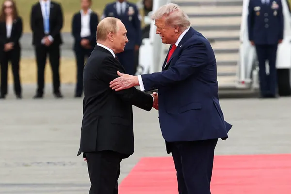 Президент заявил о готовности вести диалог с Киевом «на базе стамбульских договорённостей», напомнил суть этих предложений и указал на изменения в позиции Москвы в последующие годы.