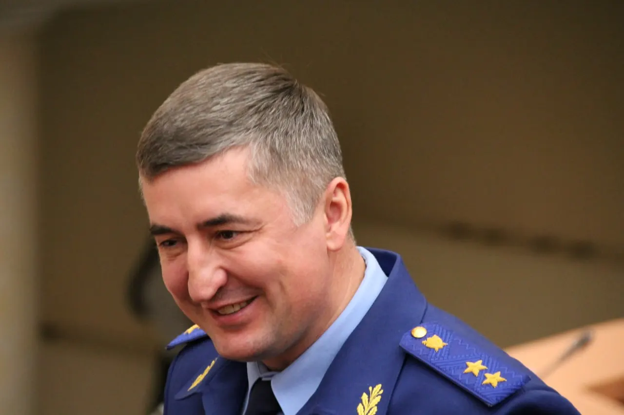 Президент подписал указ: экс-прокурор Саратовской области Сергей Филипенко назначен прокурором Воронежской области на пять лет, Роман Пантелеев стал прокурором Саратовской области. Указ вступил в силу 28 июня.