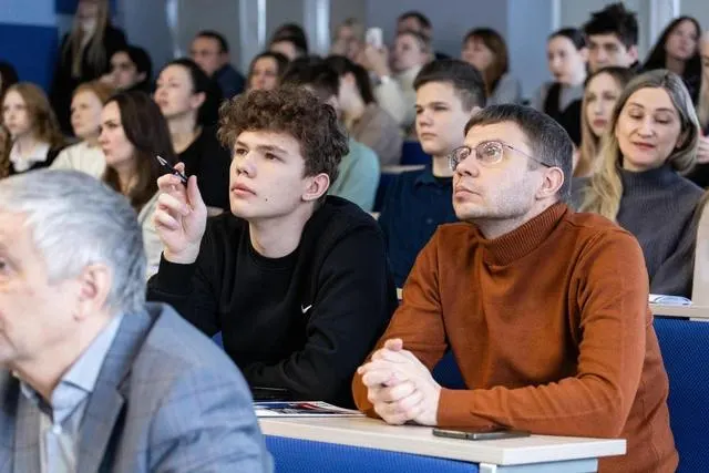 Перед стартом приёмной кампании‑2026 абитуриенты Челябинска проявляют растущий интерес к библиотечному делу и другим культурным специальностям.