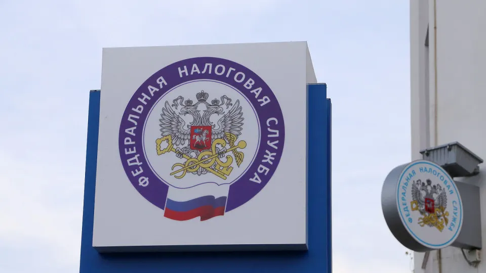 Проект по смягчению налоговой реформы затрагивает в основном ИП и компании на упрощённой системе — владельцы патента остаются под давлением: пороги по НДС для них снизят в ближайшие годы, что особенно ударит по микробизнесу.
