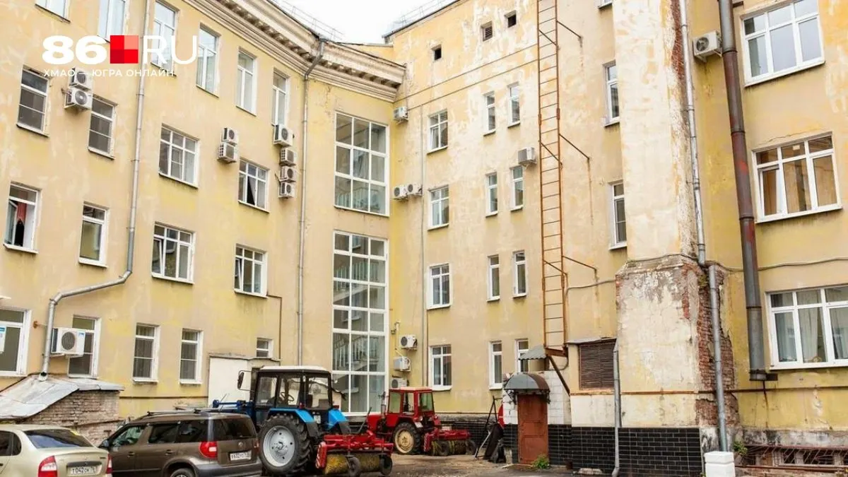 Решение о переустройстве дворовой территории, включая организацию парковки, принимается на общедомовом собрании собственников — разъяснили в Госдуме.