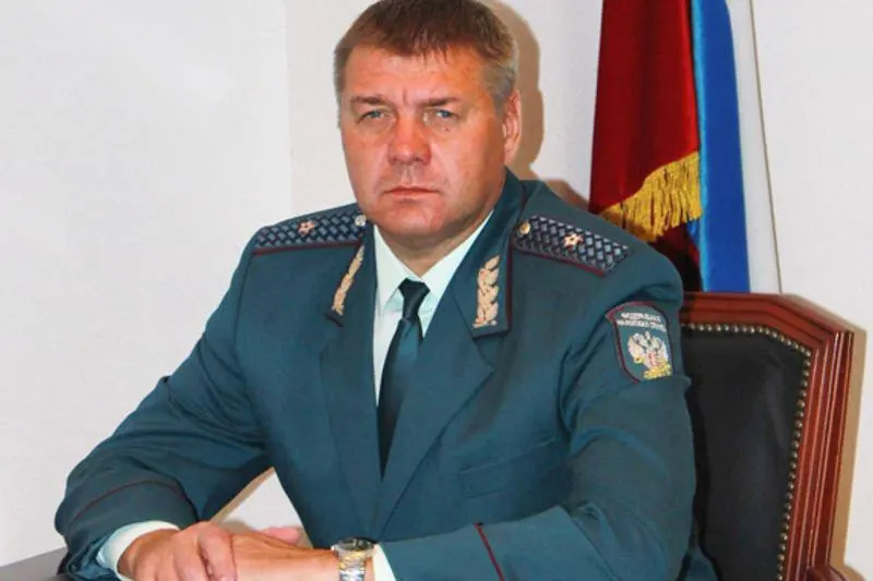 Сергей Логинов был задержан спустя 15 месяцев после побега и помещён в следственный изолятор Челябинска. По делу есть показания о получении взяток при возмещении НДС.
