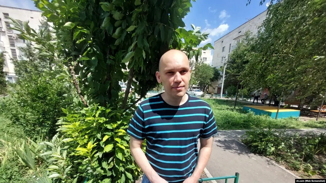 Минюст расширил список участников «Крымской солидарности» до 137 человек — в реестр попал инвалид I группы Игорь Никитенко; правозащитники предупреждают о рисках штрафов и уголовного преследования.