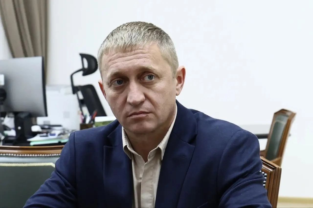 Полковник Евгений Мурашов назначен заместителем министра общественной безопасности Челябинской области. Он — кавалер двух орденов «Мужества» и участник программы переподготовки военнослужащих.