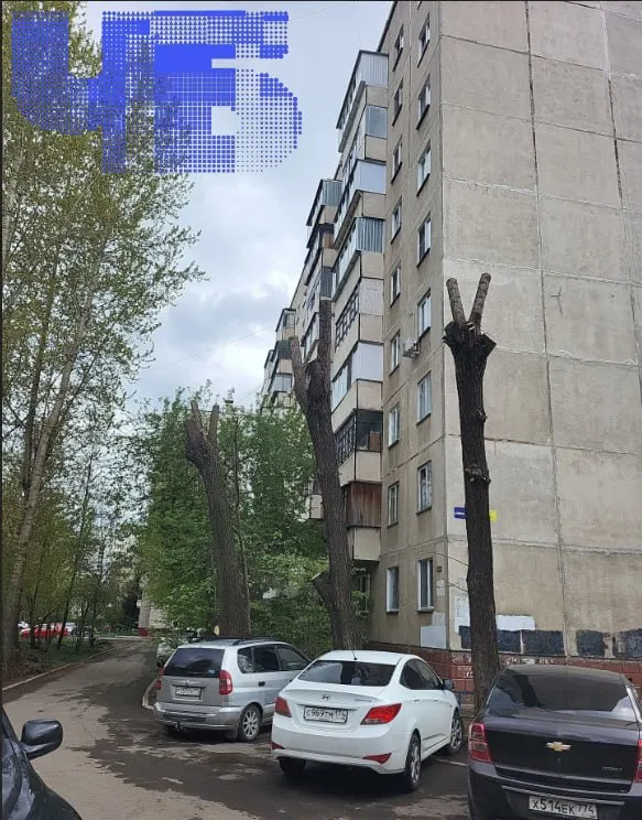 Жильцы дома №68А на улице Молодогвардейцев сообщили, что горячее водоснабжение отключили 20 мая и до сих пор не восстановили. Среди пострадавших — ветераны и люди с инвалидностью; жители просят городские службы вмешаться.