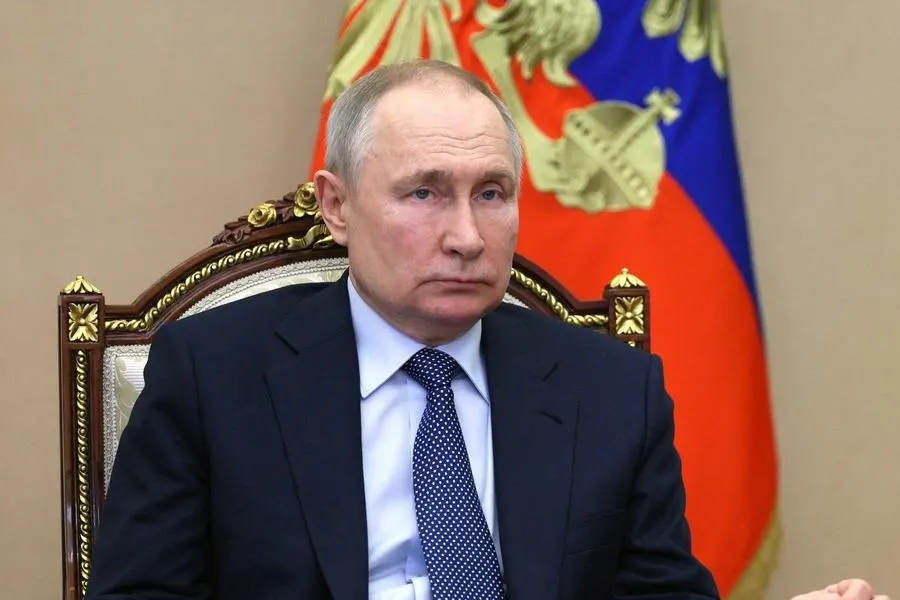 Кремль заявил, что остановка боевых действий возможна лишь после выполнения поставленных задач; представитель отметил, что «заморозка невозможна» с учётом позиции Киева и что условия прекращения были изложены два года назад.
