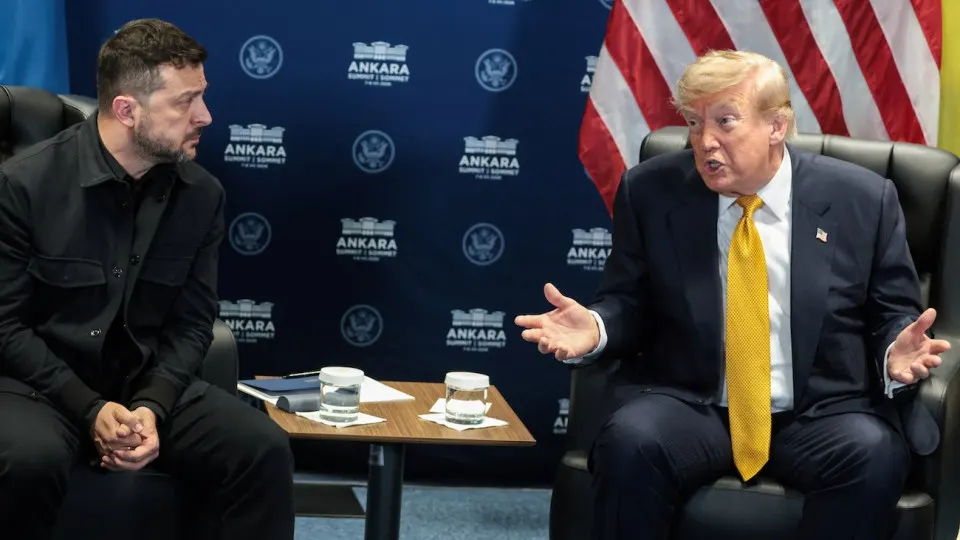 На встрече с президентом Украины Дональд Трамп отметил, что поддерживает эскалационные удары по объектам вглуби России и считает, что это может способствовать завершению конфликта. По оценкам аналитиков, число атак вглубь РФ резко выросло.
