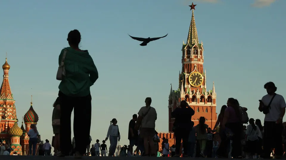 Рост безработицы фиксируется в Москве, Подмосковье и ряде крупных регионов, включая Свердловскую и Челябинскую области, Приморский край; общий показатель близок к 2,2%.