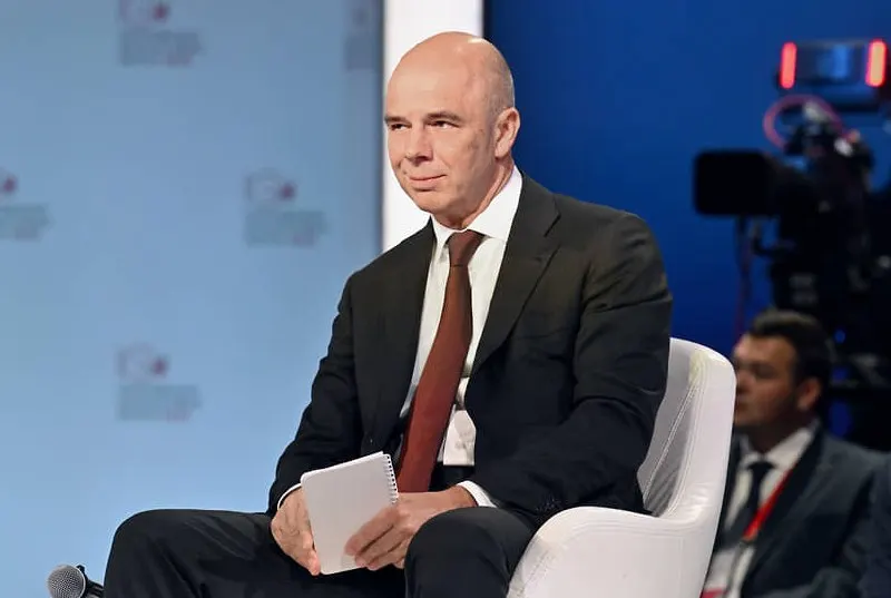 Глава Минфина сообщил, что бюджет полностью профинансирован и обязательства будут выполнены; дефицит на начало 2026 года достиг 6,46 трлн руб (~2,8% ВВП).