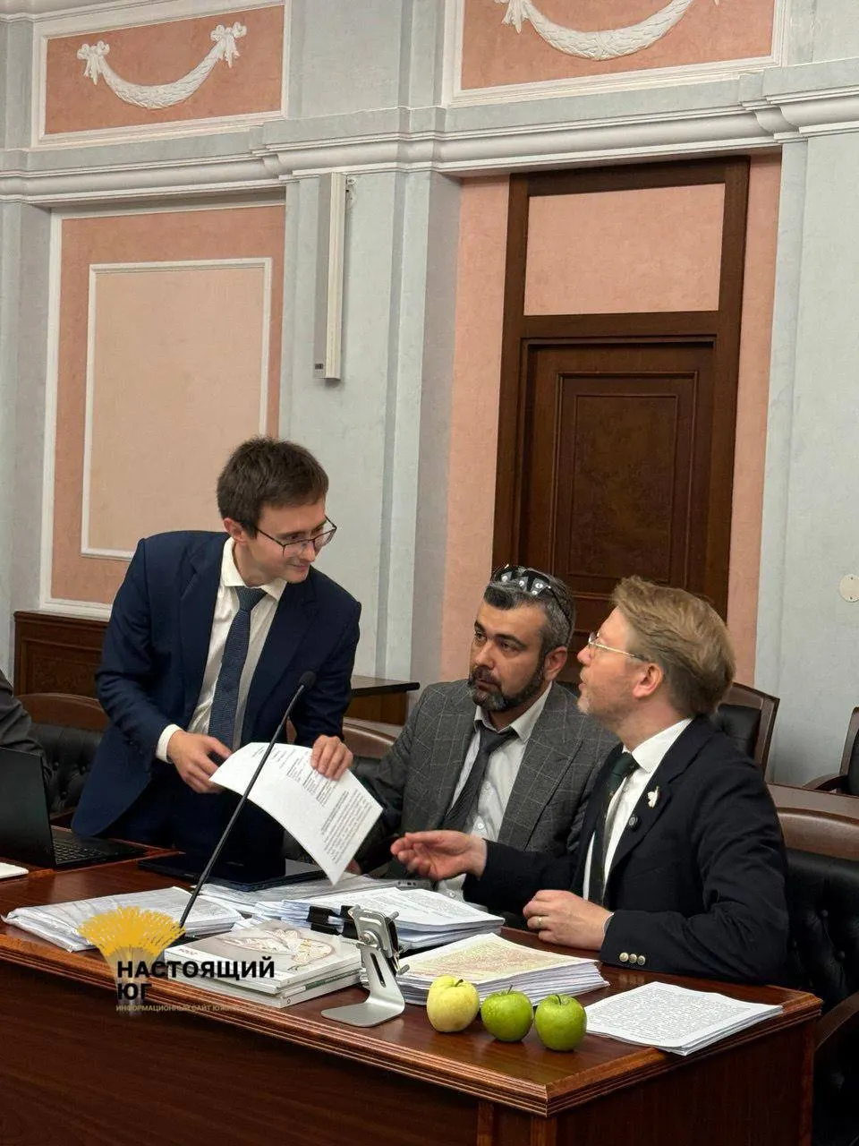 На заседании Верховного суда представитель ЦИК сообщил о нарушениях предвыборной агитации и авторских правах, включая использование цитаты вне рамок кампании, а также о возможных изменениях бюллетеня.