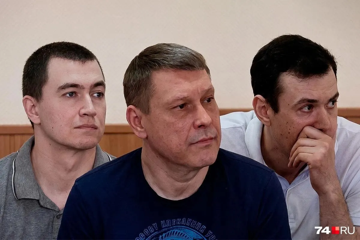 Бывший вице-губернатор и ещё двое чиновников проходят по обвинениям в организации сомнительного оздоровительного комплекса; заседание закрыто для прессы, арест продлен до 2027 года.