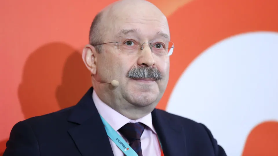 Экономист назвал переход к милитаризированной экономике неразумным и призвал к иной стратегии; статья рассматривает мобилизацию и долгосрочные риски.