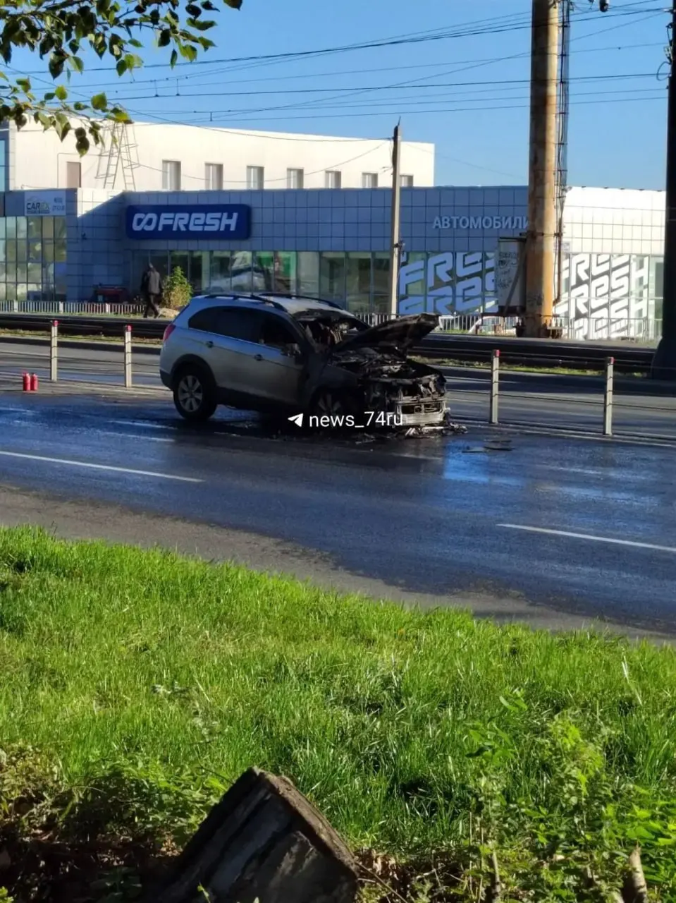 Автомобиль загорелся на Свердловском тракте; пожарные ликвидировали возгорание, пострадавших нет.