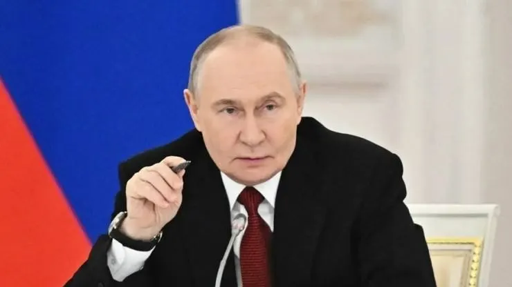 Президент подписал указ о передаче крупнейших активов Nestlé в России под временное управление компании Л.Е.В. Менеджмент; речь идёт о долях в Nestlé Кубань и Nestlé Россия.