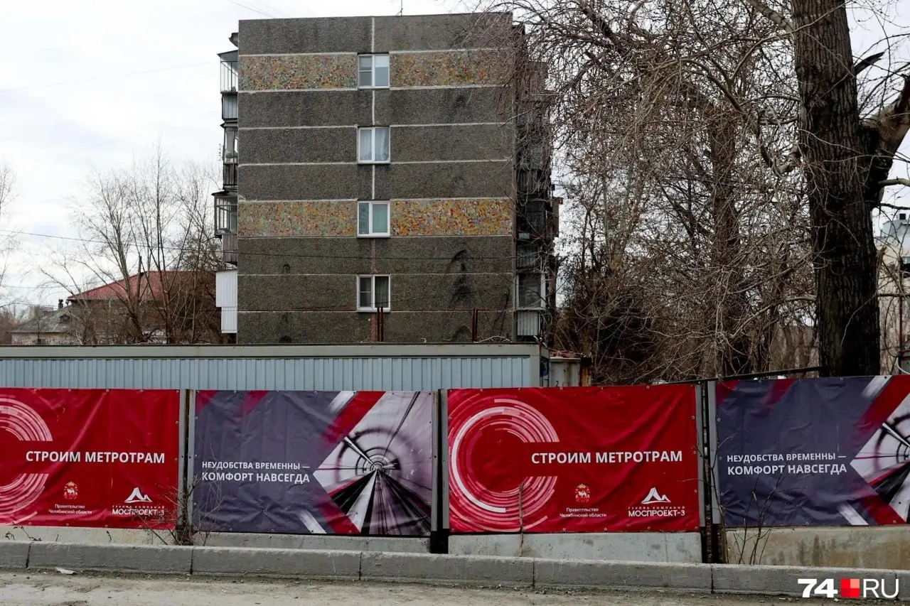 На перекрестке Елькина и Воровского начнется вынос инженерных коммуникаций: здесь появится подземная станция.