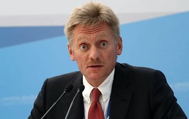 Пресс-секретарь президента заявил, что в РФ журналистам предоставляют доступ без ограничений, а вмешательства в работу СМИ не практикуются, в отличие от США.