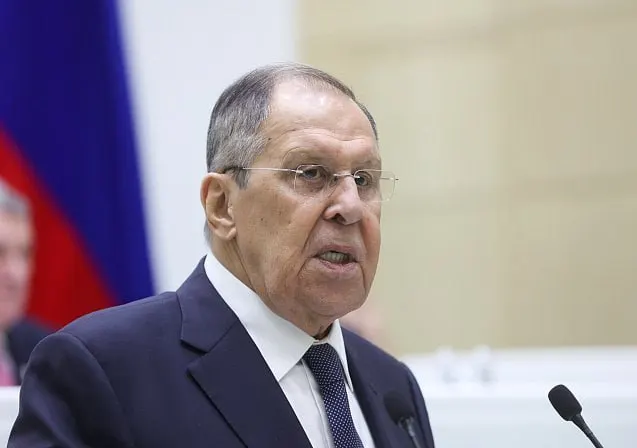 Министр иностранных дел назвал обвинения Германии попыткой спровоцировать конфликт и указал на закрытие дипломатических учреждений как тревожный сигнал.