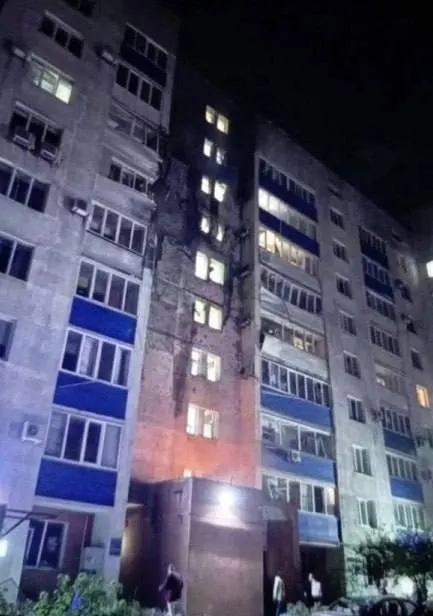 Минобороны заявило об уничтожении 516 беспилотников над регионами за минувшую ночь; в столицу направлялись 17 дронов, но они были сбиты.