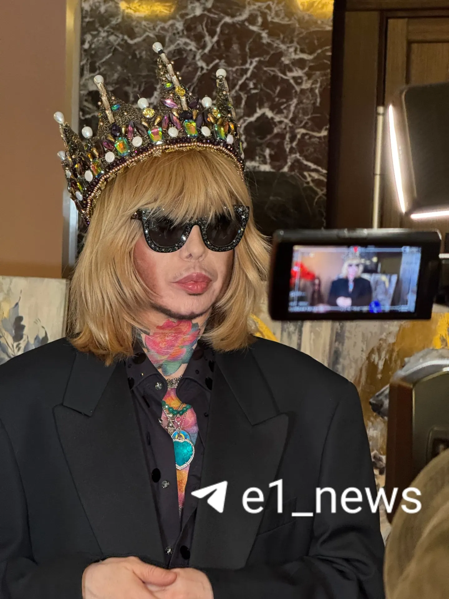 В культурном центре «Урал» состоялся всероссийский фестиваль моды: участие свыше 25 дизайнеров и более 350 гостей.