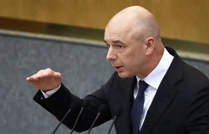 Министр финансов Антон Силуанов назвал «нычку» базовым правилом работы финансиста и привёл в пример Фонд национального благосостояния, подчёркивая важность финансирования обязательств в условиях колебаний цен на нефть.