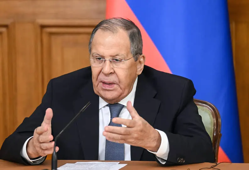 Министр иностранных дел России сообщил, что информационная кампания вокруг спецоперации на Украине будет продолжаться и усиливаться.