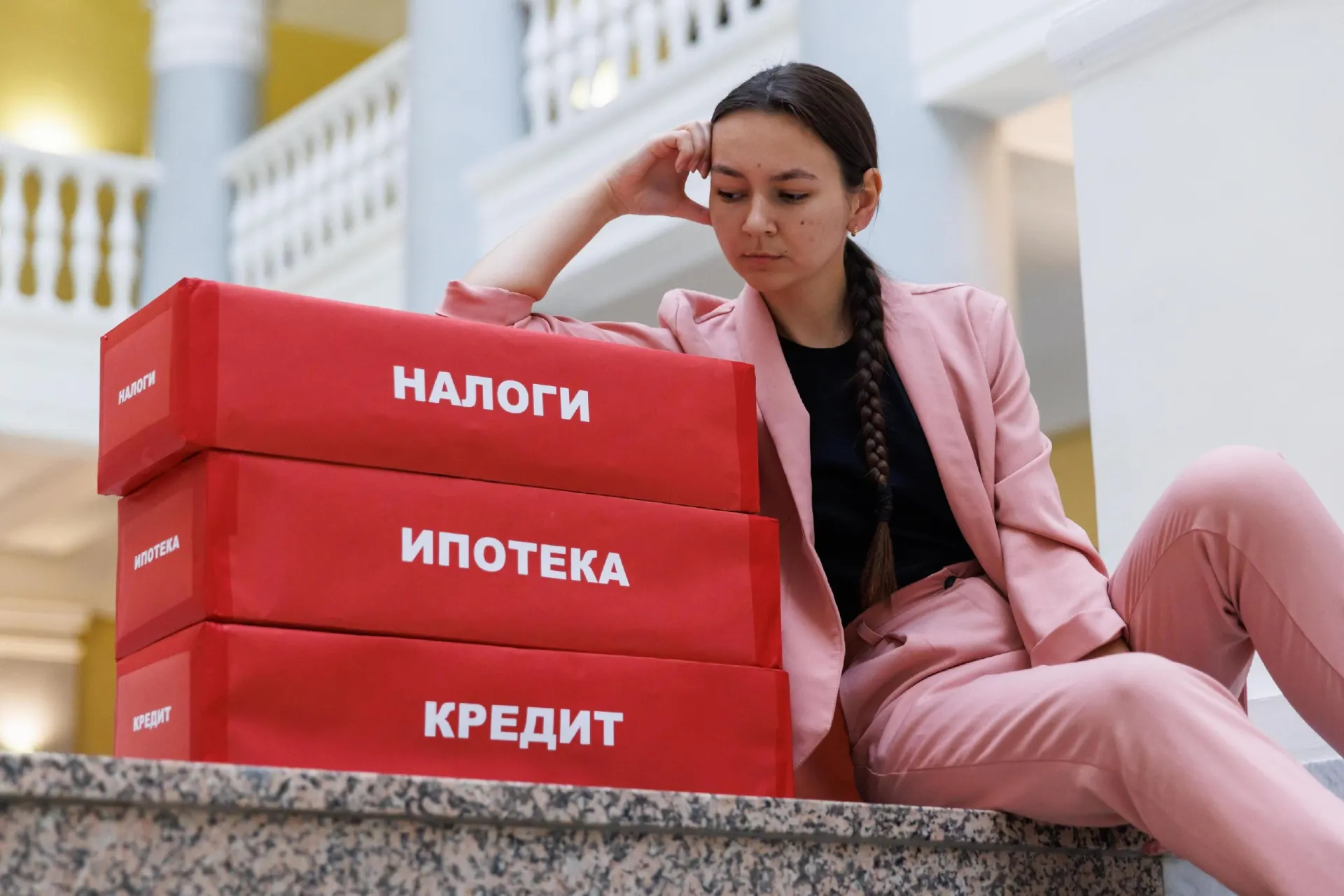 Экономист объясняет, почему рост налогов не ведет к устойчивому бюджету и какие риски это несет экономике в 2027 году.