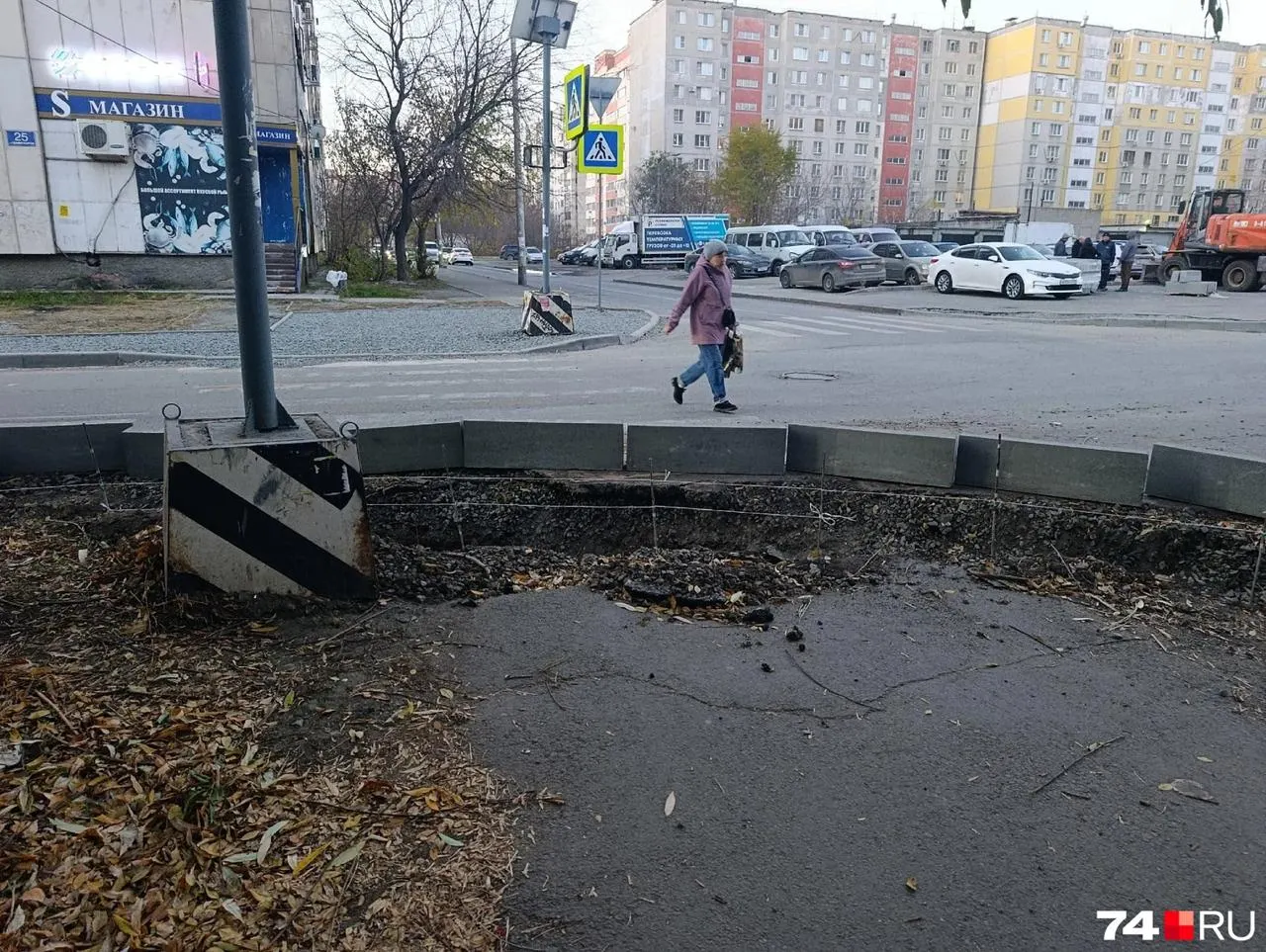 Жители Челябинска жалуются на последствия ремонта: разрушенные тротуары, препятствия на пешеходных переходах и риск для детей и пожилых. Подрядчик и сроки актуализируются властями.