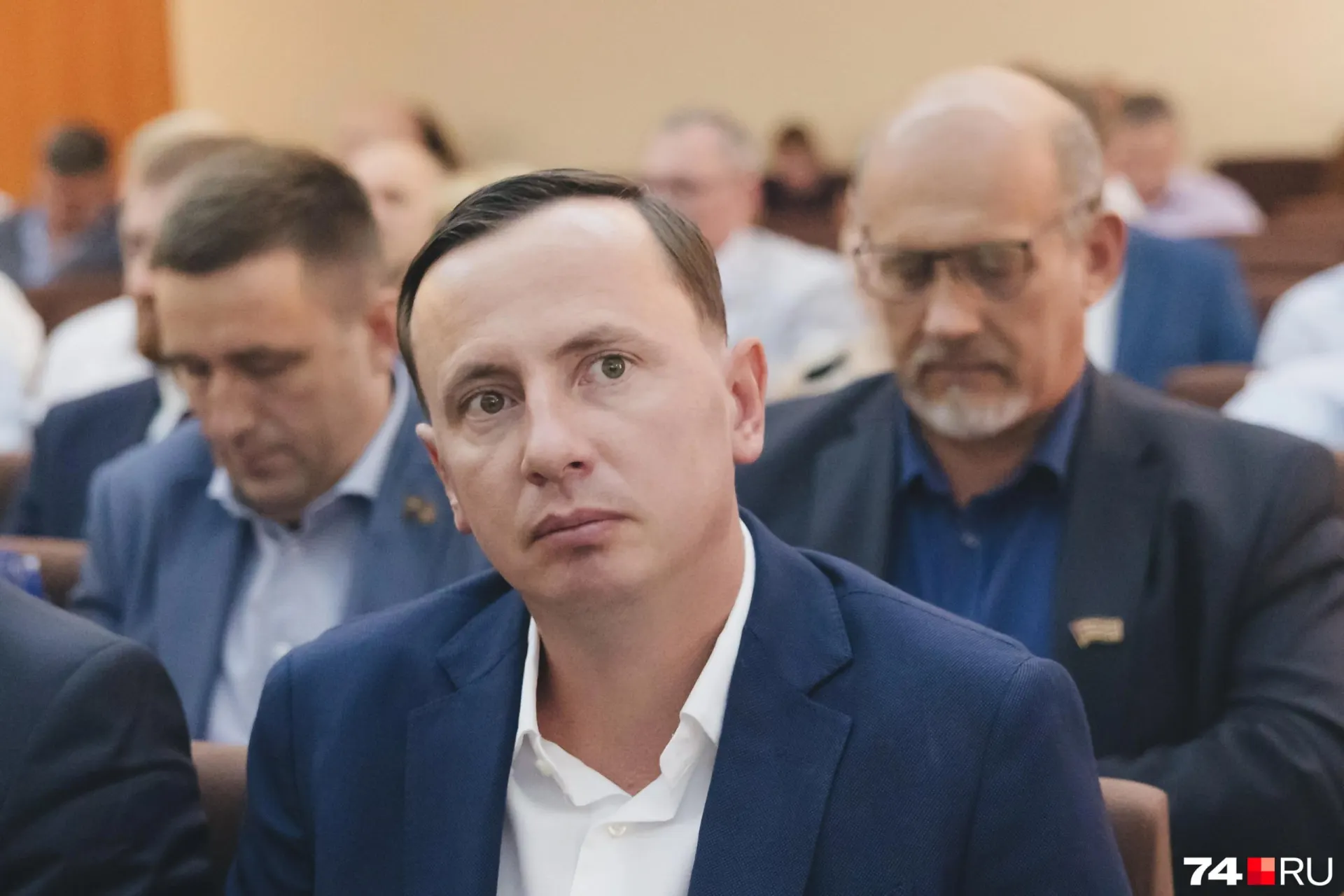 Прокуратура подала иск о смене формулировки увольнения экс-депутата Галкина на «утрату доверия» после скандала с квартирой.