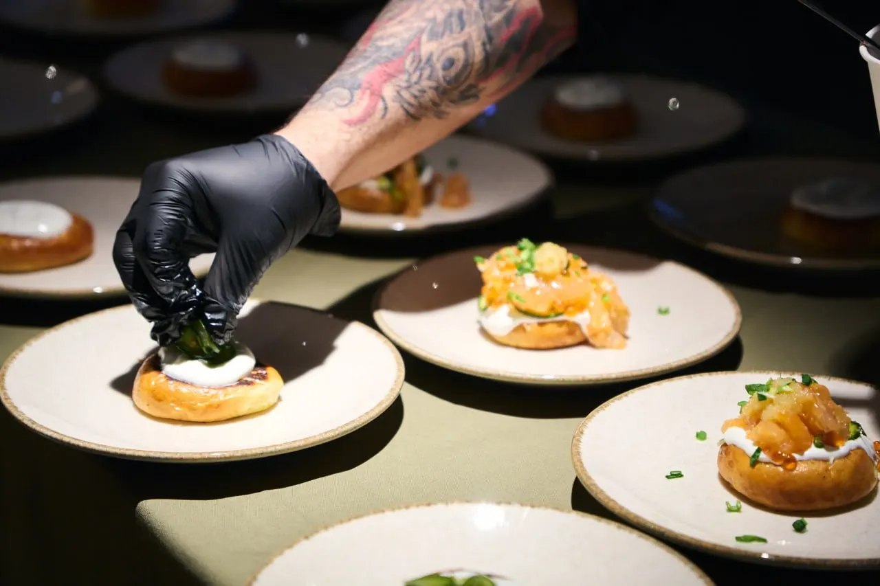 Премия Where To Eat опубликовала топ-10 ресторанов Уральского федерального округа, среди них шесть заведений из Екатеринбурга.